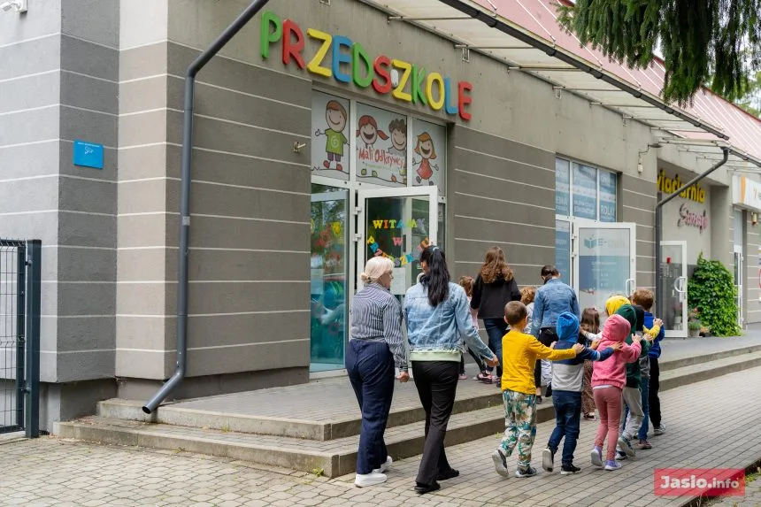 Próbna ewakuacja w przedszkolu Mali Odkrywcy w Jaśle